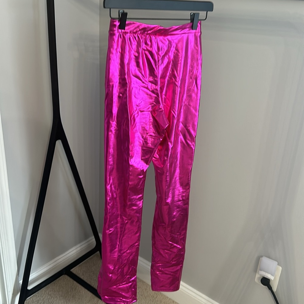 Fashion Nova Your Wildest Dreams Metallic Flare Pant Fuchsia Size Small NWT - Picture 5 of 6